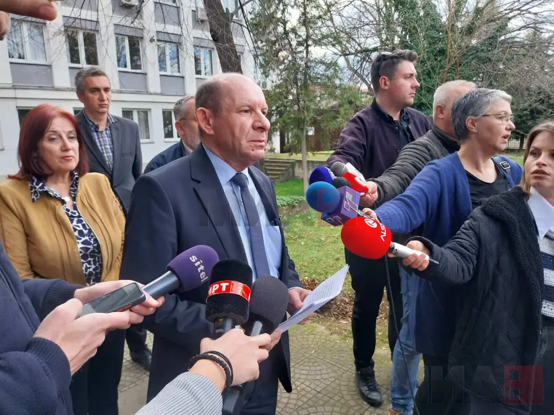 Љупчо Коцевски Државниот јавен обвинител Љупчо Коцевски соопшти дека во врска со несреќата во ноќниот клуб „Пулс“ во Кочани во која животот го загубија 59 лица се работи на итно процесуирање на 14 осомничен