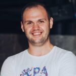 Александар Ефремов